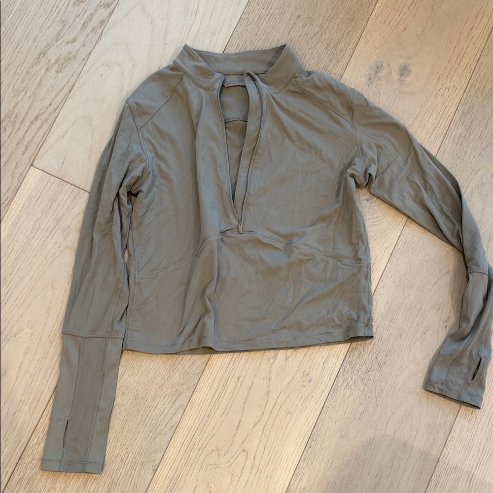 Women's Long Sleeve Runners jacket in sage green